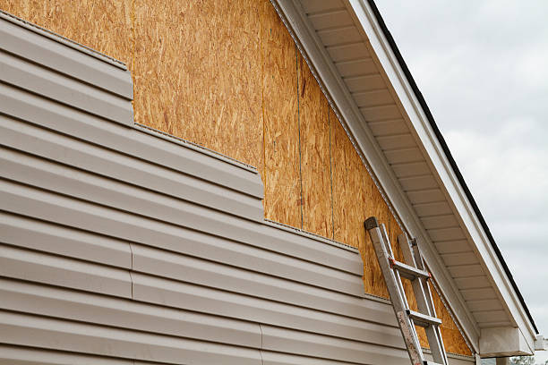 24/7 Emergency Storm Damage Siding Repair experts in Manchester, OH